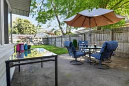Hot Tub Haven - Image 3